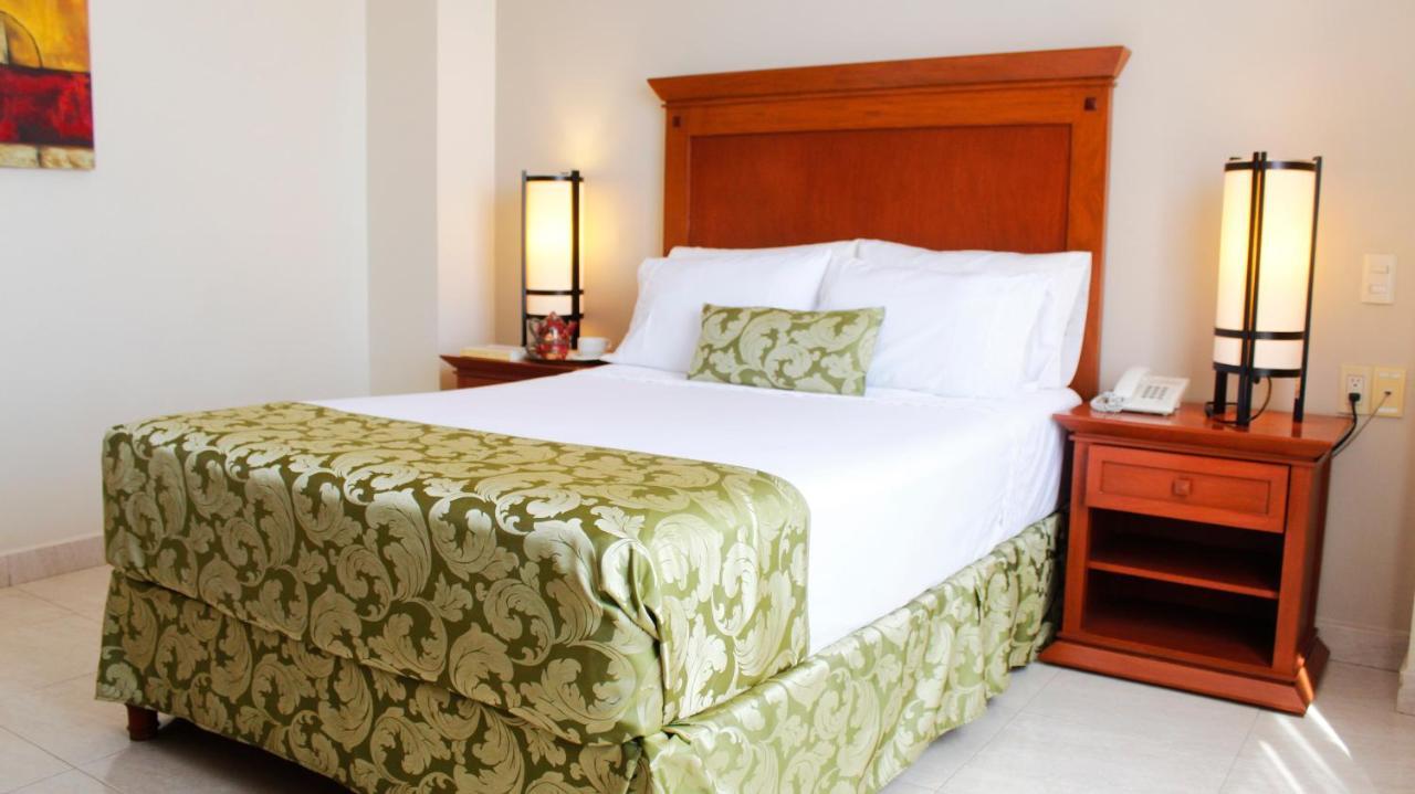 Hotel Magno Tepatitlan 외부 사진