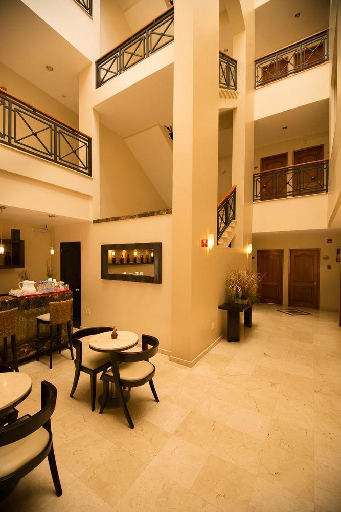 Hotel Magno Tepatitlan 외부 사진