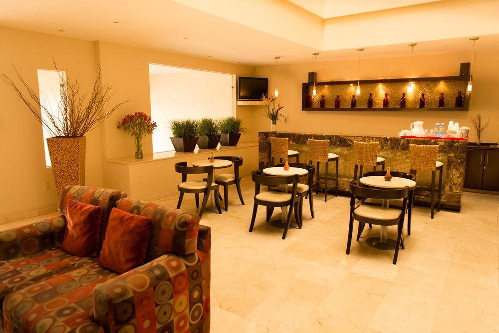 Hotel Magno Tepatitlan 외부 사진