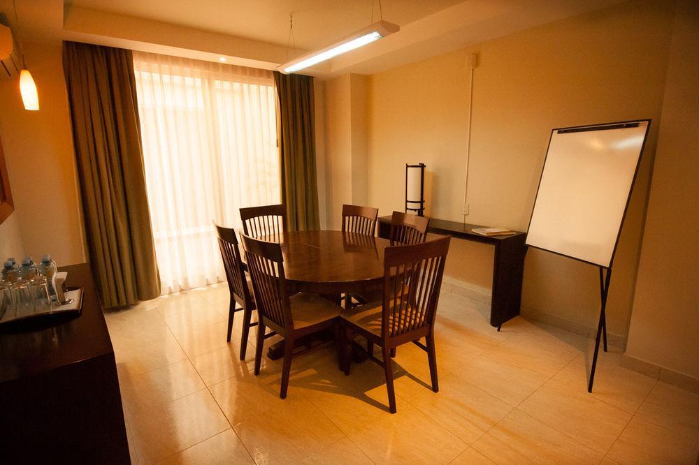 Hotel Magno Tepatitlan 외부 사진