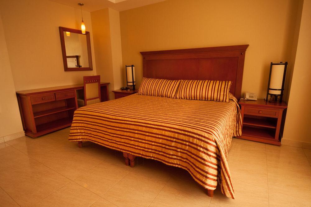 Hotel Magno Tepatitlan 외부 사진