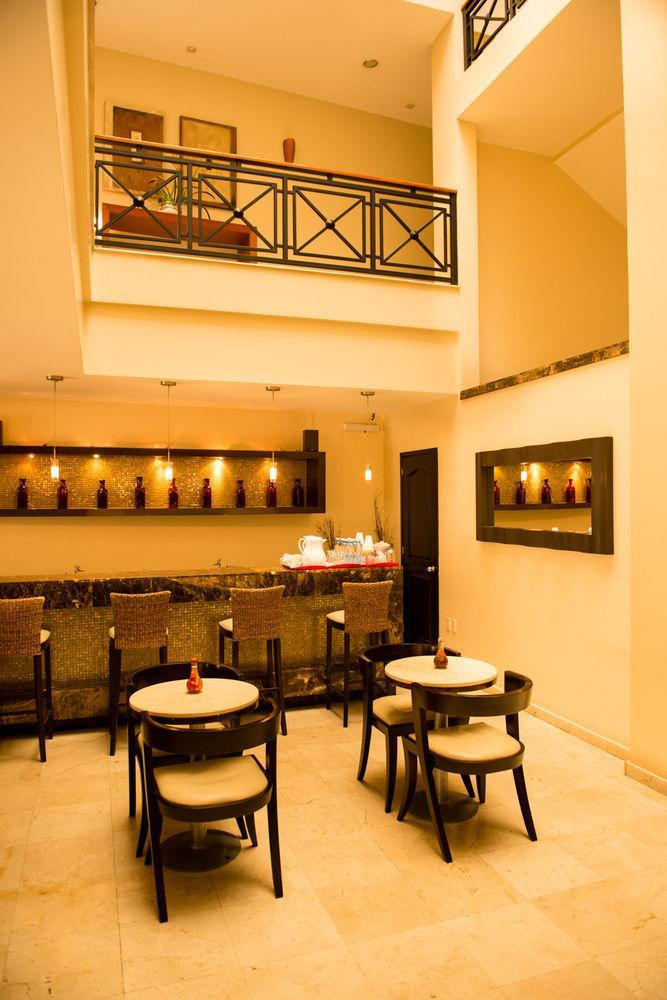 Hotel Magno Tepatitlan 외부 사진